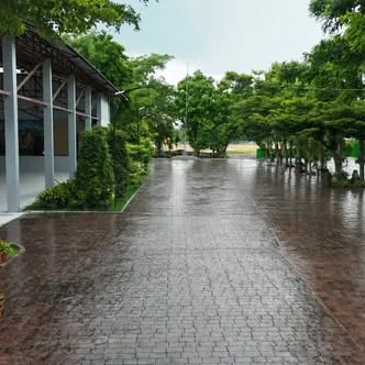 พื้นคอนกรีตพิมพ์ลาย โรงเรียนแสนภักดี