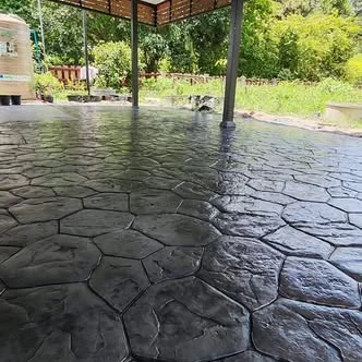 พื้นสแตมป์คอนกรีต บ้านปะอาว อุบลราชธานี — ลายหินธรรมชาติ
